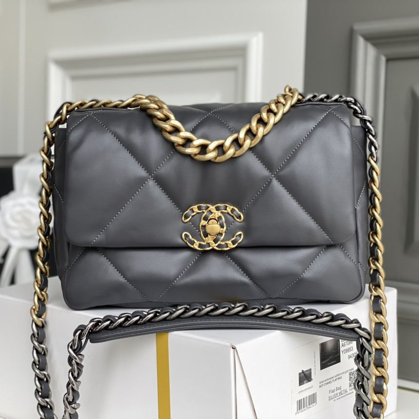 Chanel 19 Bags - Click Image to Close